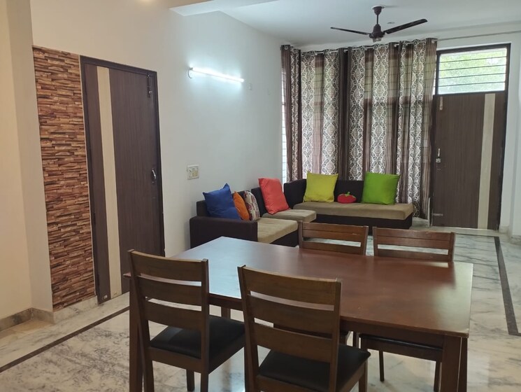 Master Bedroom, sector 42 3 Bedroom 250 Sq.Yd. Builder Floor In Sector 42 Gurgaon 8848312