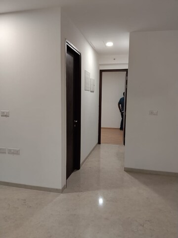 Room in 2 BHK Apartment at Aurum Q Residences, Ghansoli – for Rent