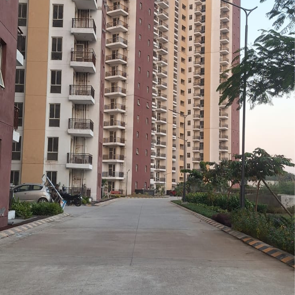 2.5 BHK + Study Room Apartment For Sale in Imperia Esfera