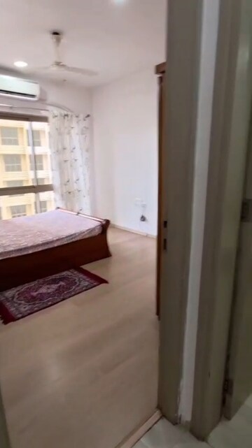 Bedroom in 3 BHK Apartment at Sheth Vasant Oasis, Andheri East – for Rent