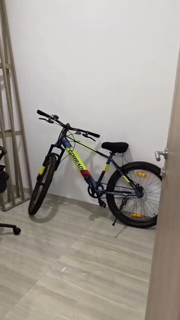 Gym in 3 BHK Apartment at Sheth Vasant Oasis, Andheri East – for Rent