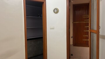 Furnished Amenities in 3.5 BHK Apartment at Raheja Acropolis, Deonar – for Rent