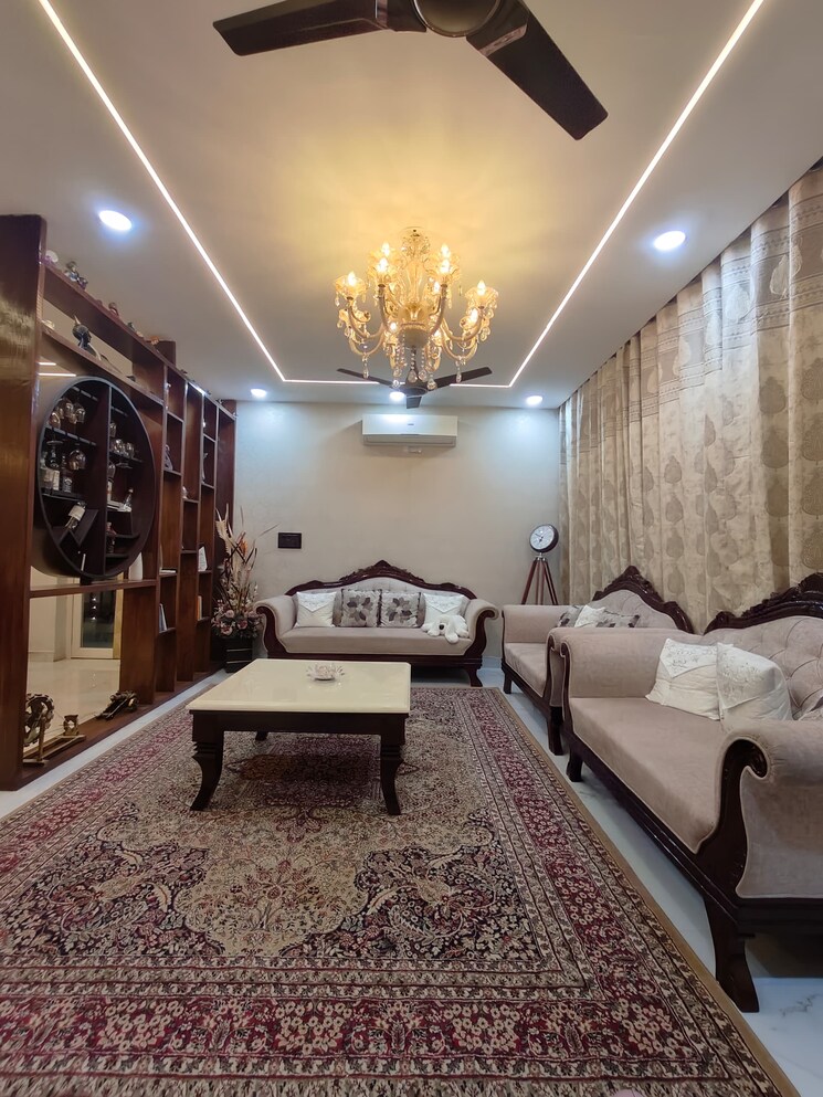 Living Room, kharar road 4 Bedroom 250 Sq.Yd. Builder Floor In Kharar Road Mohali 8848387