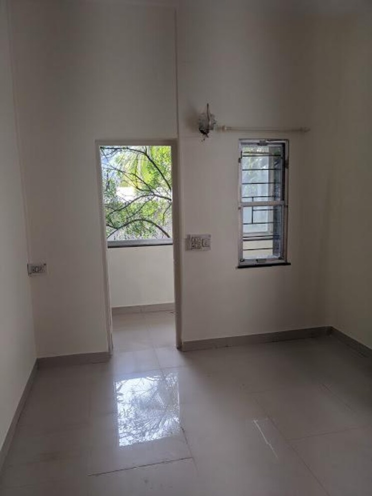 Room, pragati-apartments-dahanukar-colony 1 Bedroom 450 Sq.Ft. Apartment In Dahanukar Colony Pune 8848447