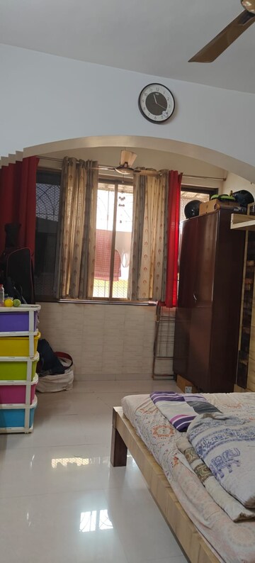 Living Room in 2 BHK Apartment at Gulmarg Society, Chembur – for Rent