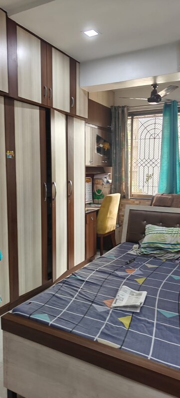 Bedroom in 2 BHK Apartment at Gulmarg Society, Chembur – for Rent