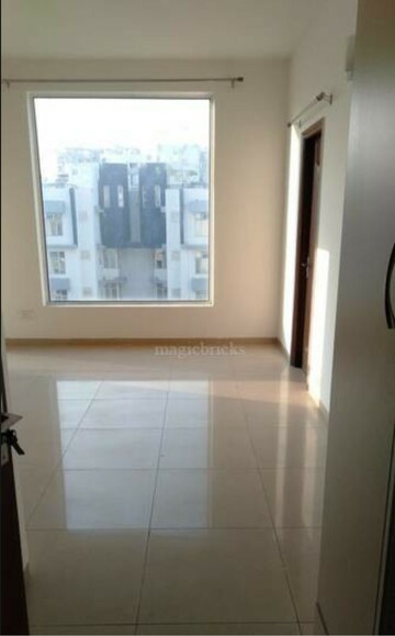 Room in 3 BHK Apartment at Aditya Palm Court, Vip Road – for Rent
