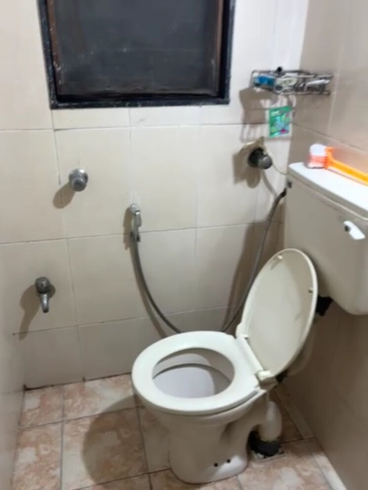 Bathroom, kapil-vastu 2 Bedroom 650 Sq.Ft. Apartment In Goregaon West Mumbai 8848436