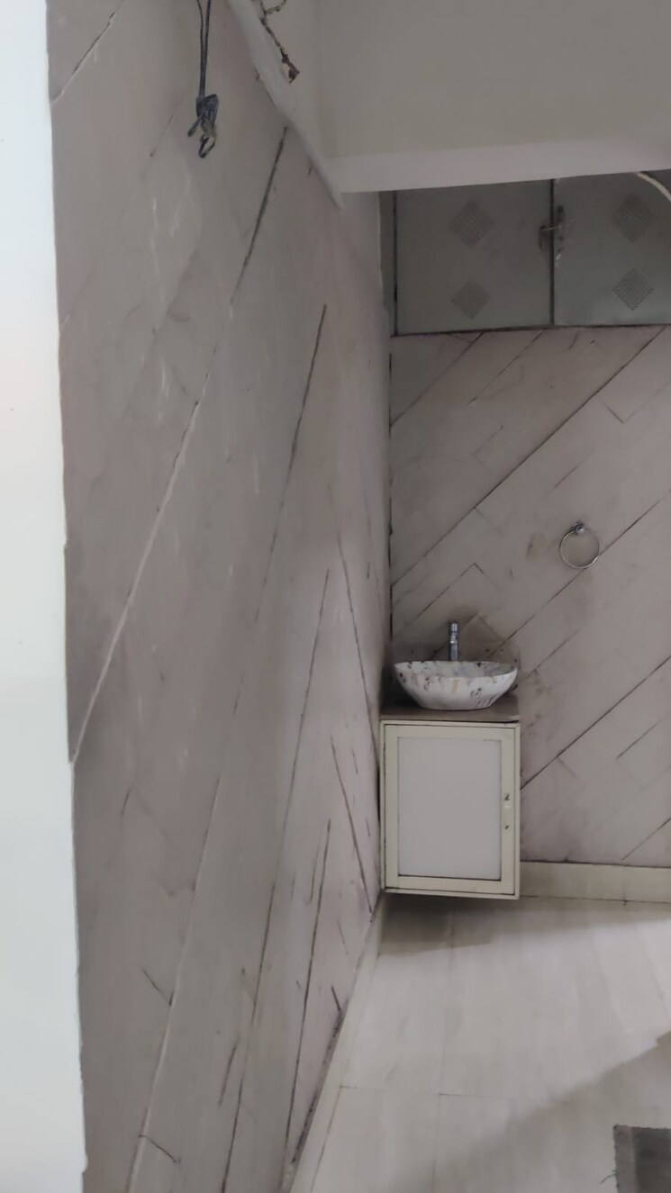 Bathroom, collectors colony 2 Bedroom 975 Sq.Ft. Apartment In Collectors Colony Mumbai 8848406