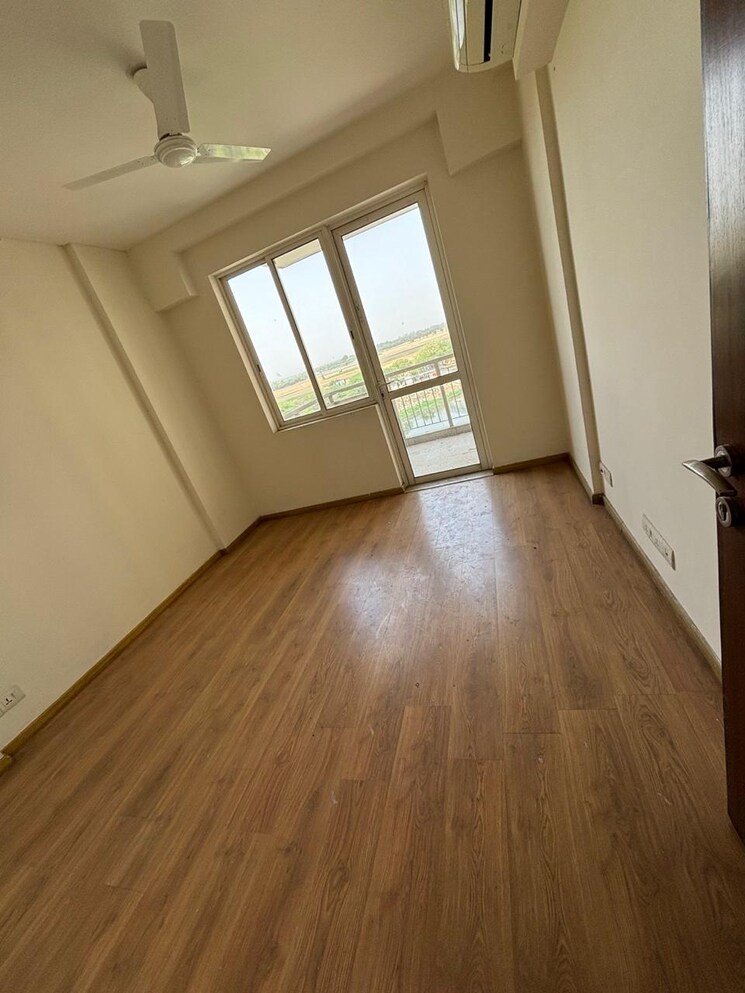 Room, shapoorji-pallonji-joyville-gurgaon 3 Bedroom 1852 Sq.Ft. Apartment In Sector 102 Gurgaon 8848416