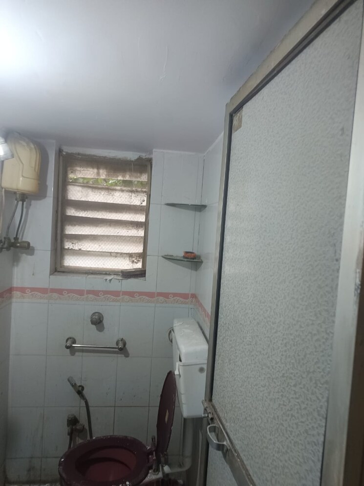 Bathroom, andheri east 1 Bedroom 500 Sq.Ft. Apartment In Andheri East Mumbai 8848460