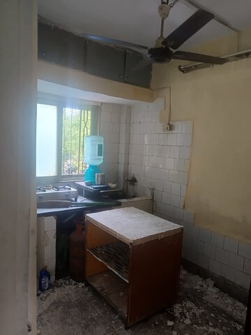 Kitchen in 1 BHK Apartment at Andheri East – for Rent