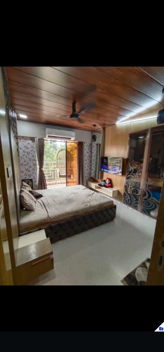 2 BHK + Extra Room Apartment For Rent in Raunak Paradise