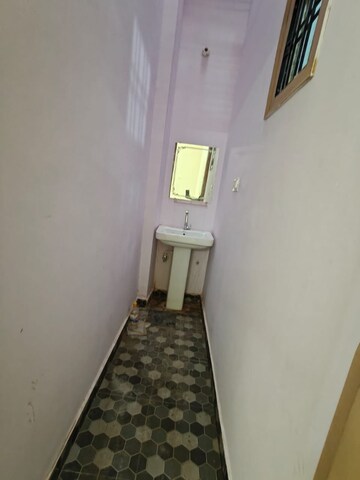  2 BHK Apartment at Chinhat – for Rent