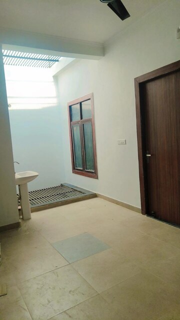  2 BHK Apartment at Chinhat – for Rent