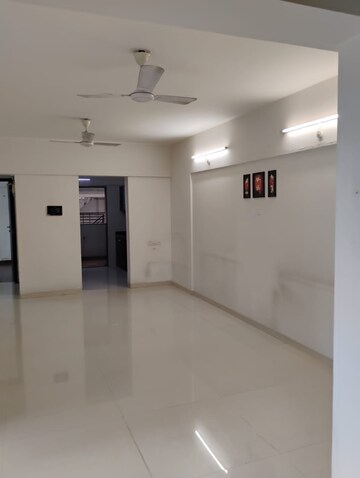 Room in 2 BHK Apartment at Gini Viviana, Balewadi – for Sale