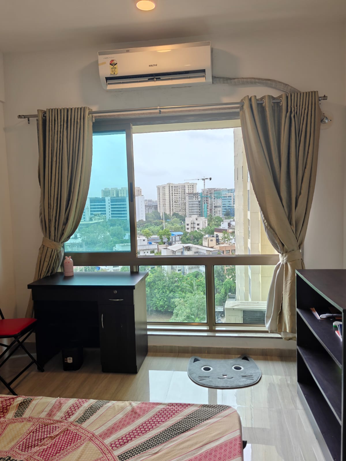 2.5 BHK + Extra Room Apartment For Rent in Sheth Vasant Oasis
