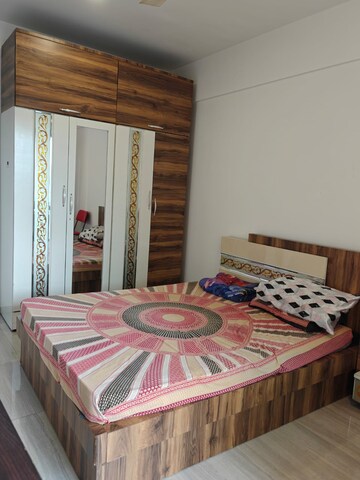 Bedroom in 2.5 BHK Apartment at Sheth Vasant Oasis, Andheri East – for Rent