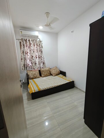 Bedroom in 2.5 BHK Apartment at Sheth Vasant Oasis, Andheri East – for Rent