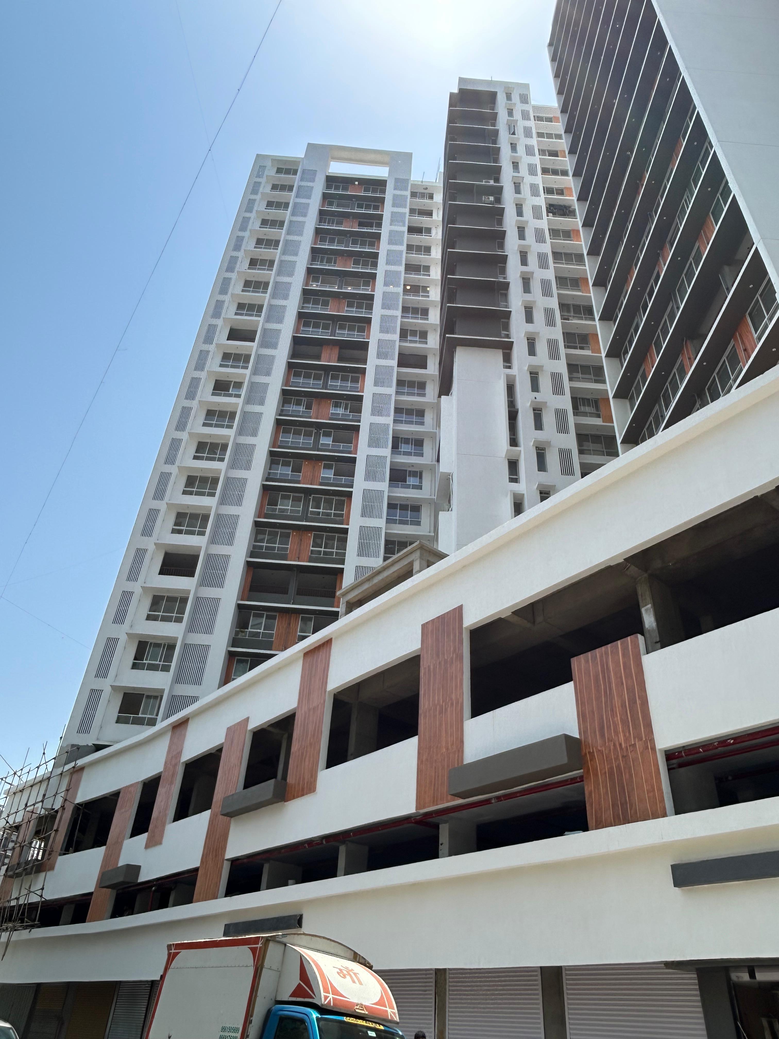 3 BHK Apartment For Sale in Dotom Isle