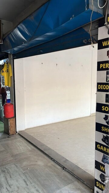   Shop at Classic Complex Alambagh, Alambagh – for Sale