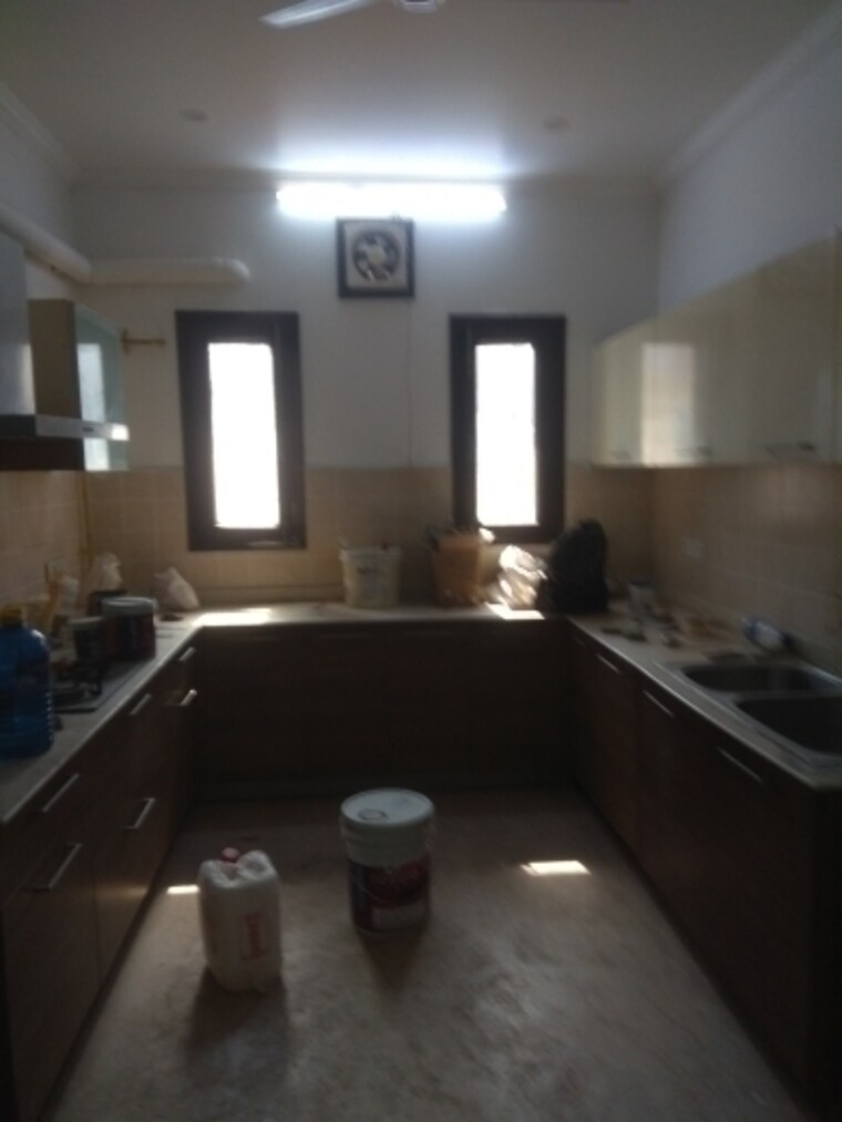 Kitchen, new friends colony 4 Bedroom 500 Sq.Yd. Builder Floor In New Friends Colony Delhi 8848705