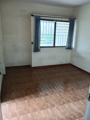 Room in 2 BHK Apartment at Satyam Shrey, Bavdhan – for Rent