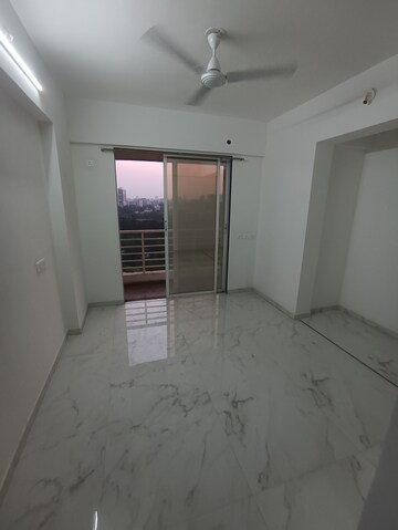 Master Bedroom in 3 BHK Apartment at Siddhivinayak Royal Meadows, Shahad – for Sale