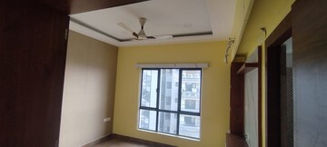 Room in 3 BHK Apartment at Rungta Madgul Antaraa, Diamond Harbour Road – for Rent