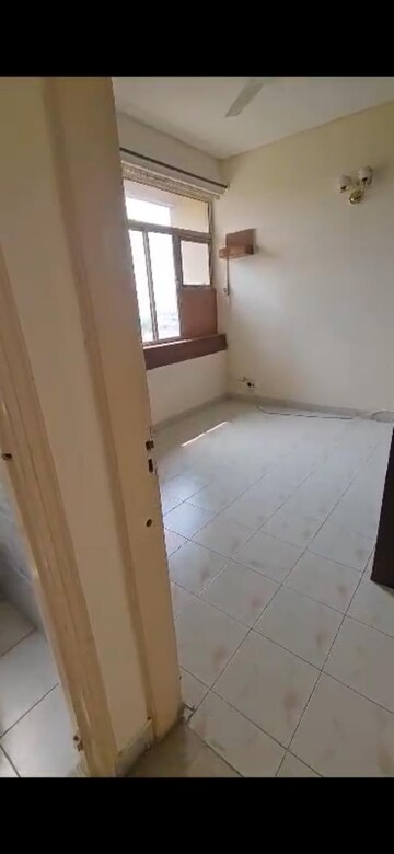Bathroom in 1 BHK Apartment at Ansal Sushant Estate, Sector 52 – for Rent