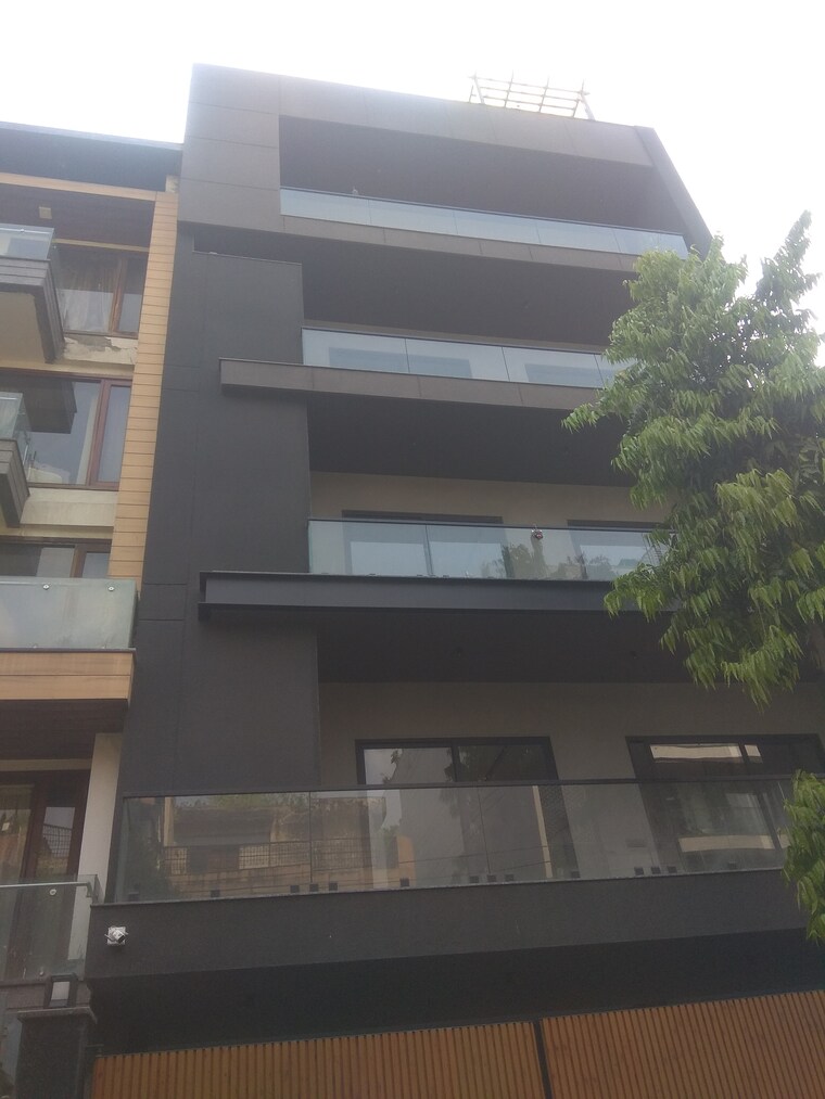 Exterior View, new friends colony 4 Bedroom 500 Sq.Yd. Builder Floor In New Friends Colony Delhi 8848763