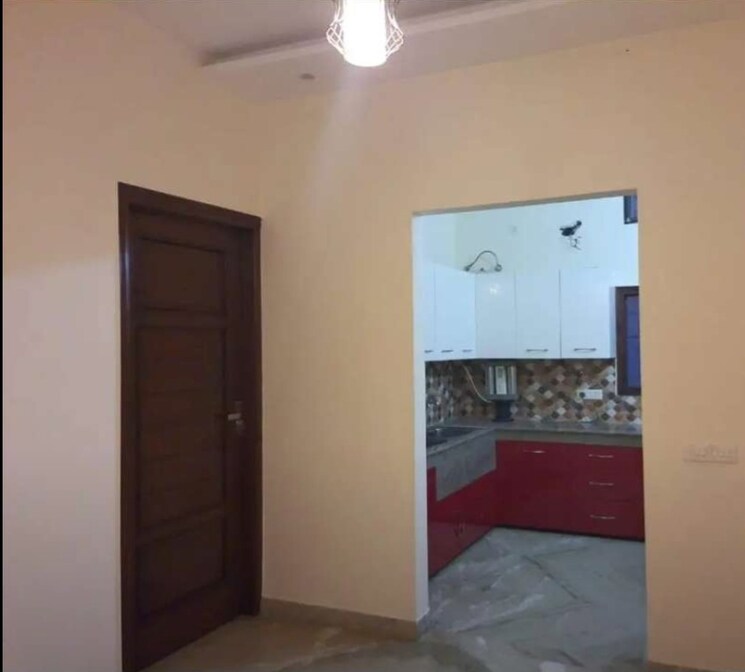 Room, sector 18 2 Bedroom 1000 Sq.Ft. Builder Floor In Sector 18 Chandigarh 8848731