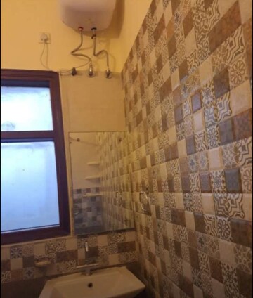 Bathroom in 2 BHK Builder Floor at Sector 18 – for Rent