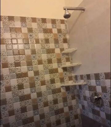 Master Plan in 2 BHK Builder Floor at Sector 18 – for Rent