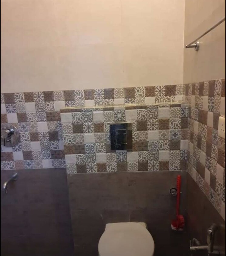 Bathroom, sector 18 2 Bedroom 1000 Sq.Ft. Builder Floor In Sector 18 Chandigarh 8848731