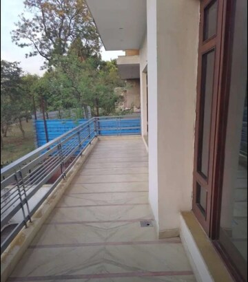 Balcony in 2 BHK Builder Floor at Sector 18 – for Rent