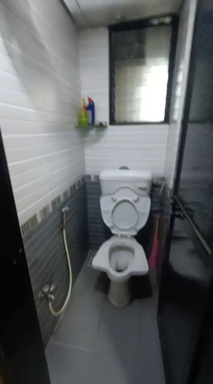 Bathroom, andheri-green-field-towers 1 Bedroom 500 Sq.Ft. Apartment In Jogeshwari East Mumbai 8848750