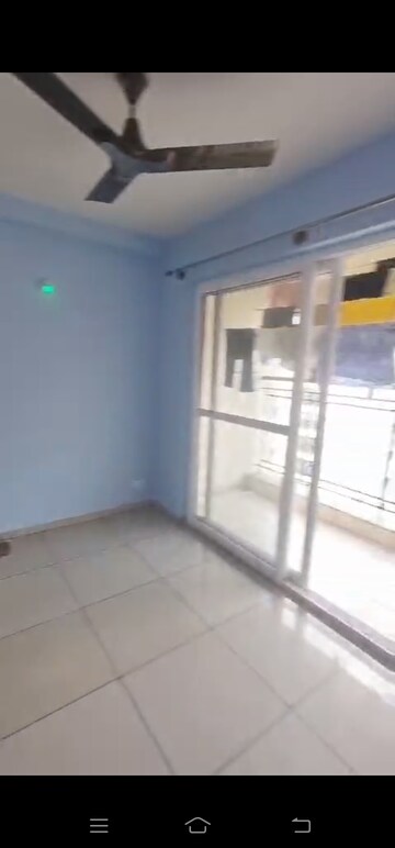 Room in 2 BHK Apartment at Prestige Royale Gardens, Gantiganahalli – for Rent
