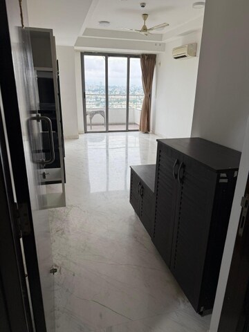 Bathroom in 3 BHK Apartment at Tata Nagar – for Rent