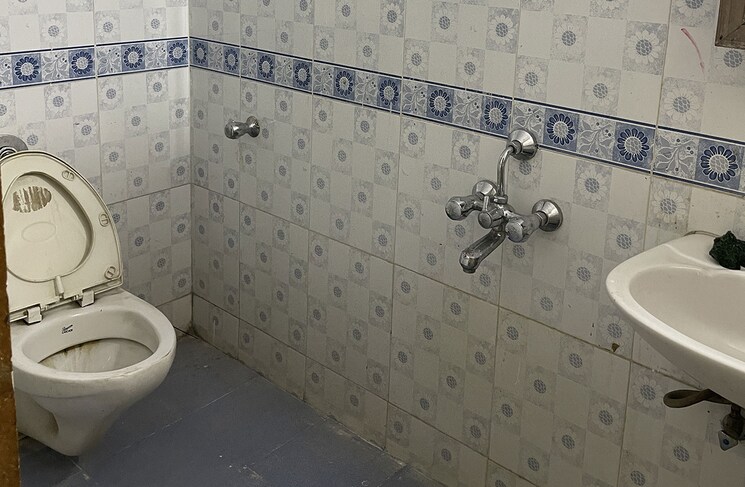 Bathroom, thane west Pg For Boys In Thane West 8848775