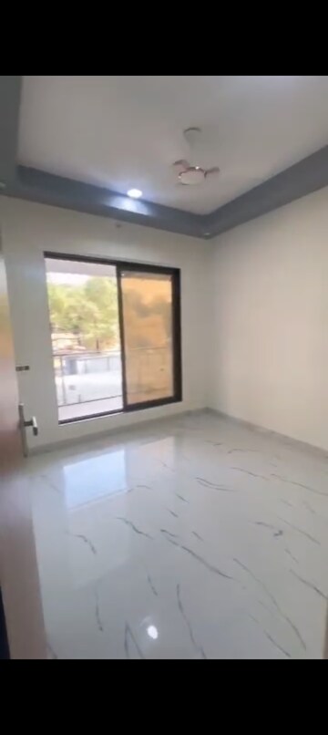 Room in 2 BHK Apartment at Ratan Heights Mumbai, Waliv – for Sale
