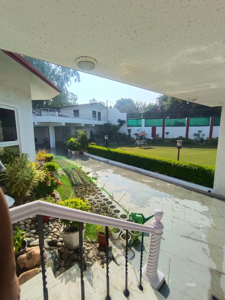 Exterior View, sainik farm 5 Bedroom 1900 Sq.Ft. Villa In Sainik Farm Delhi 8848793