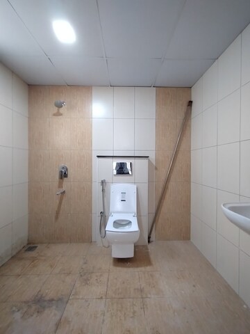 Bathroom in 4 BHK Villa at Citrus Polaris, Hennur – for Rent