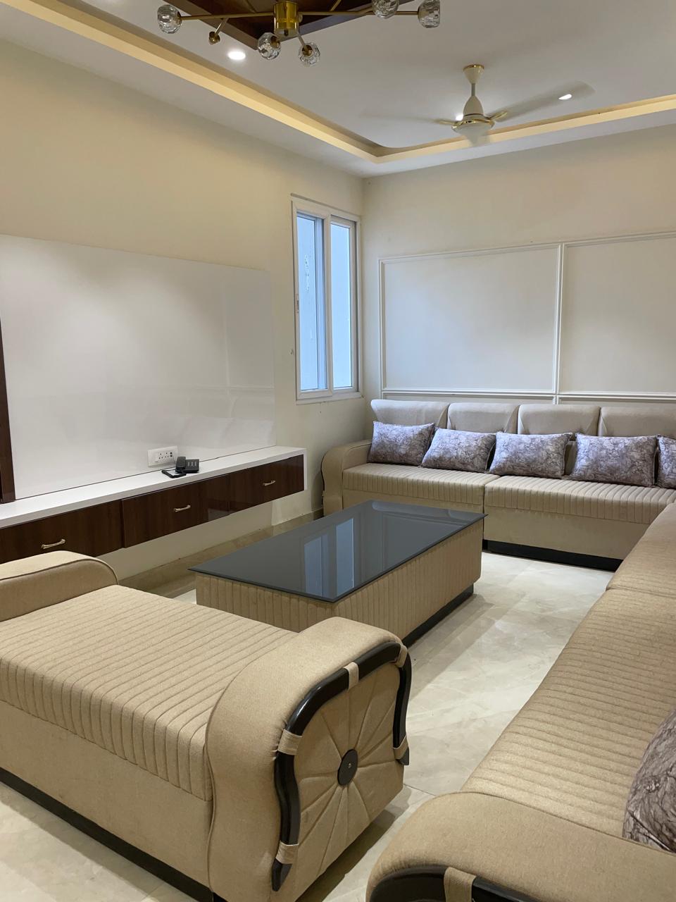 3.5 BHK + Extra Room Penthouse For Sale in Shri Krishna Residency