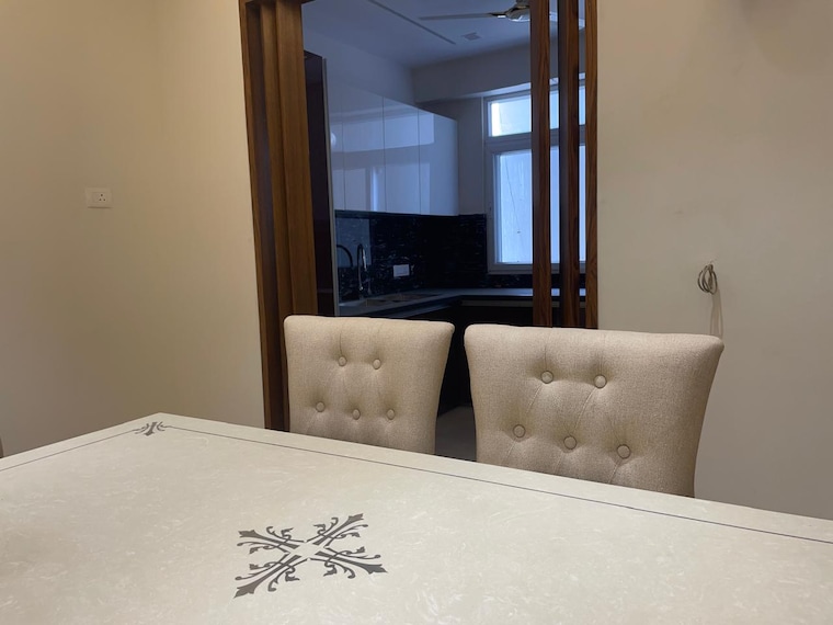 Room, shri-krishna-residency 3.5 Bedroom 3000 Sq.Ft. Penthouse In Gms Road Dehradun 8848861