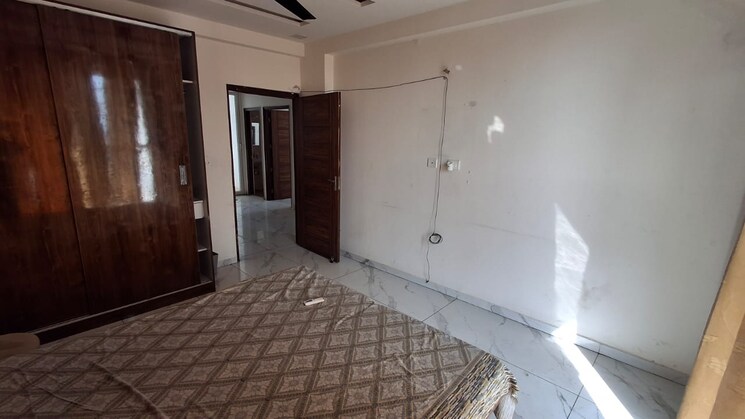 Room, nk-sharma-savitry-greens 3 Bedroom 1400 Sq.Ft. Apartment In Lohgarh Zirakpur 8848799