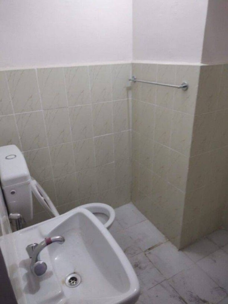 Bathroom, up-basera-1-awadh-vihar-yojna 2 Bedroom 843 Sq.Ft. Apartment In Vrindavan Yojna Lucknow 8848803