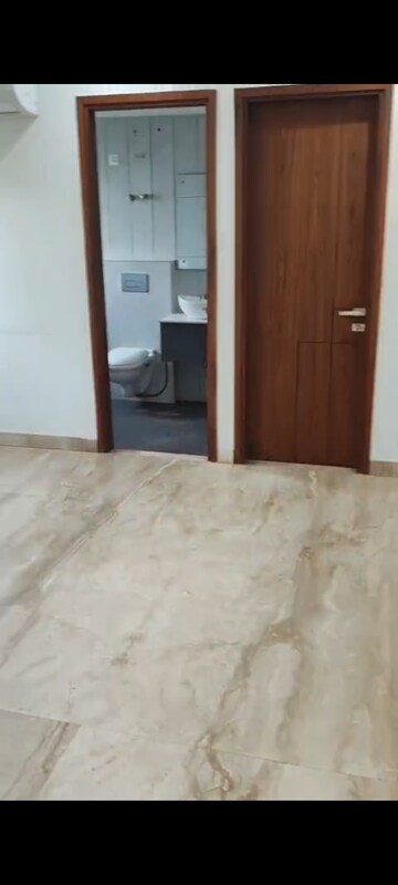 Room in 3 BHK Builder Floor at Rohini – for Rent