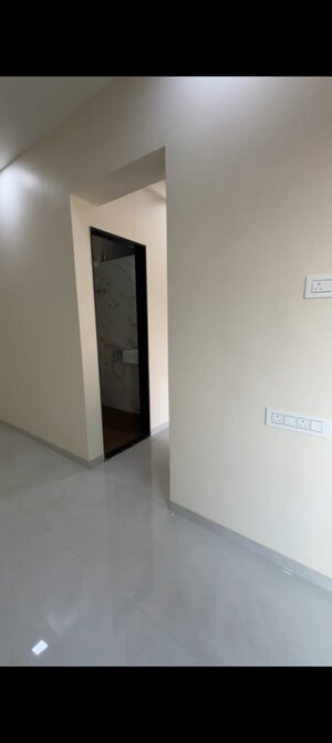 Room in 1 BHK Apartment at Sai Abhyuday Complex, Nalasopara West – for Sale