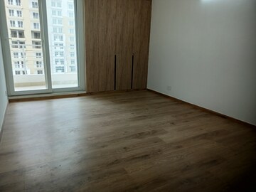 Room in 4 BHK Apartment at The 3C Lotus Panache, Sector 110 – for Rent